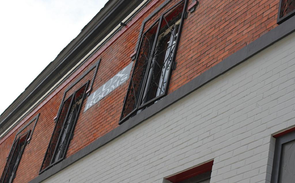 Lux Rooms Wallace Exterior foto